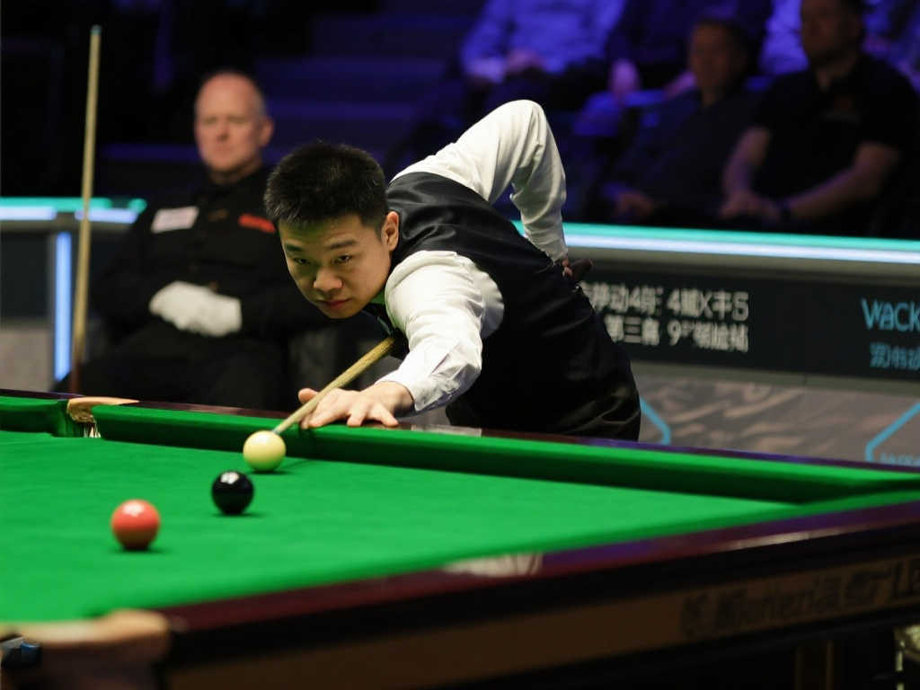 赵心童距四强仅差一步！二阶段12-4领先韦克林逼近赛点，今晚9点半决战第三阶段