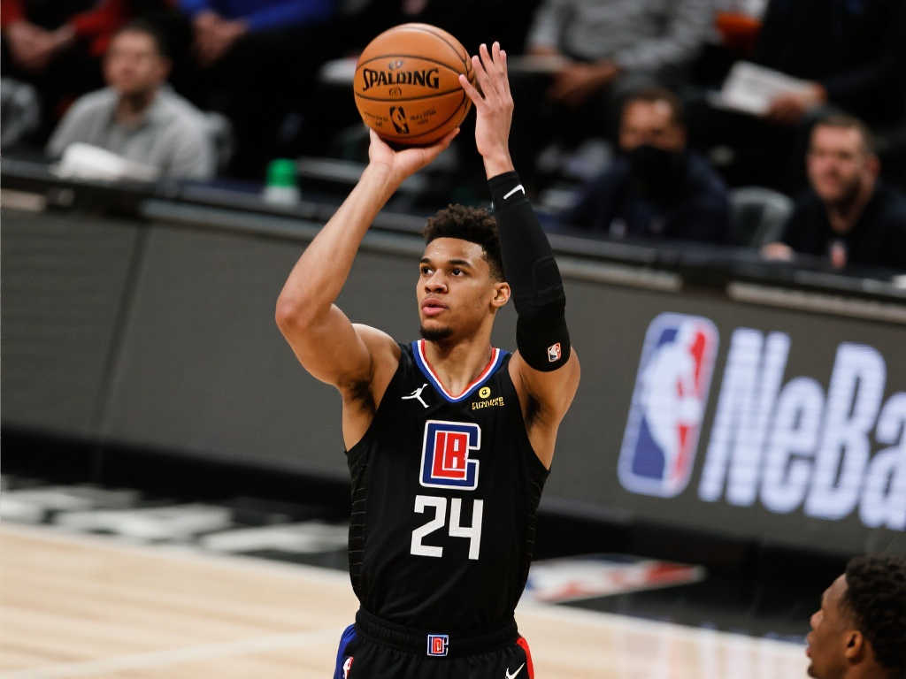 [流言板]绝地反击！希尔德关键三分再建功，领先12分个人砍下24分