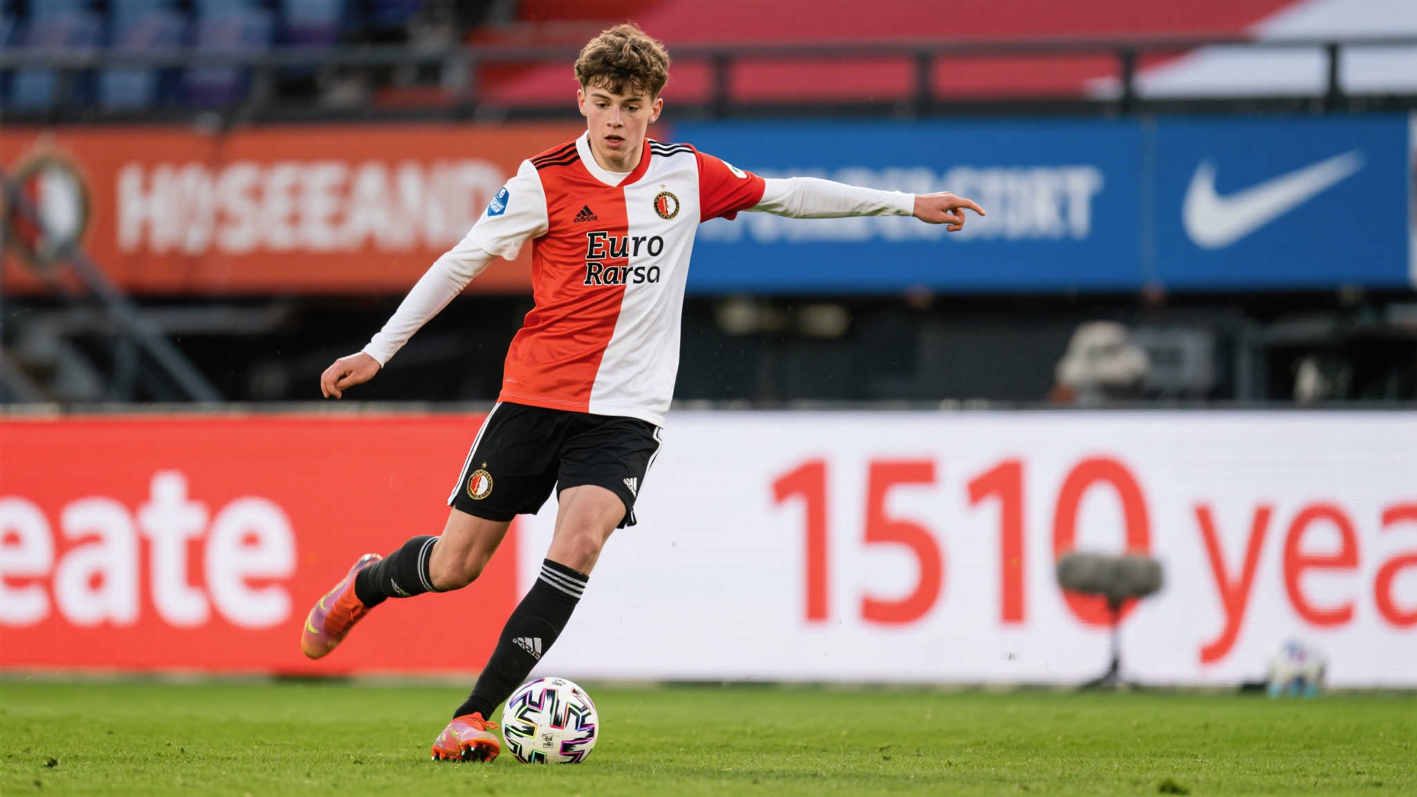 曼联引援名单出现哲凯赖什,尽管无缘欧冠 曼联引援名单出现哲凯赖什,尽管无缘欧冠