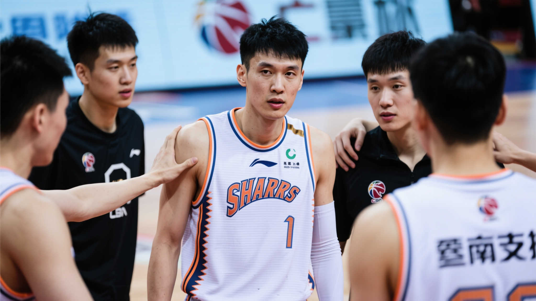 陈盈骏:系列赛压力巨大 每天以积极心态迎接挑战 陈盈骏:系列赛压力巨大 每天以积极心态迎接挑战